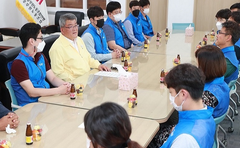민선8기당선김학동군수님예공노임원간담회
